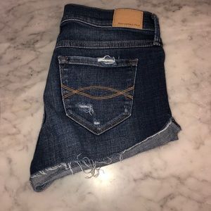 low rise Abercrombie Denim shorts Size 27W